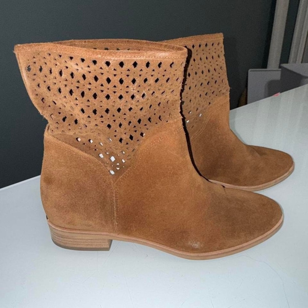 Michael Kors Brown Suede Cutout Ankle Boots Size 7.5 Low Heel Booties‎